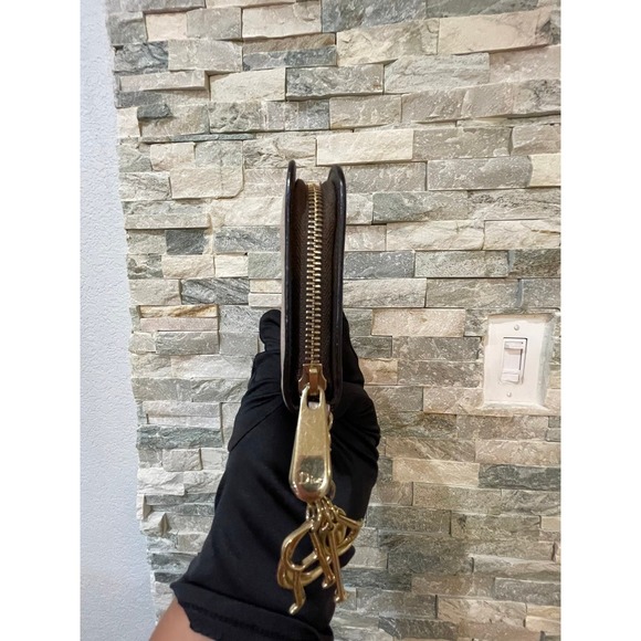 CHRISTIAN DIOR Blush Pink Leather Zip Around Wallet with Charm‎ Accessory - Picture 4 of 8